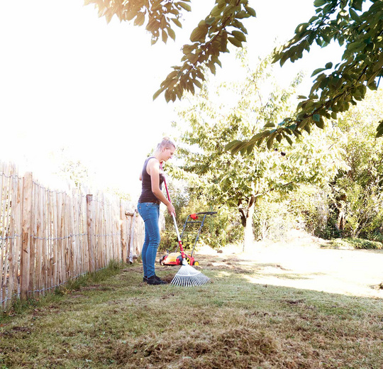 Rechen_Rasenmaeher_Wolf-Garten_September-4