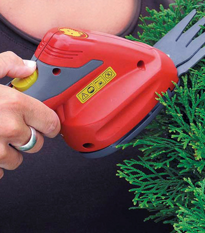  WG_stage_battery_powered_shears.jpg
